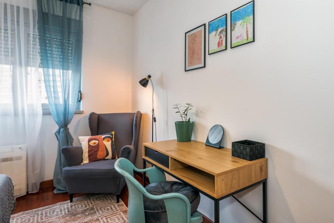 Airy 2-Br Apt W/ Open Layout & Modern Design Leilighet Split Eksteriør bilde